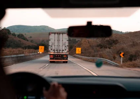 美国卡车派送 美国卡车派送