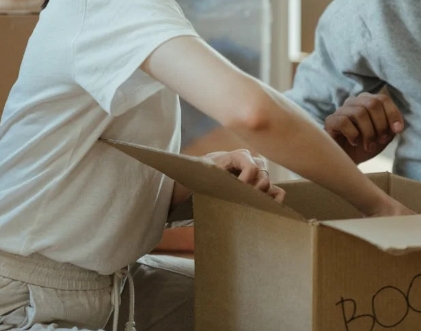 包装分拣线：自动化设备处理订单