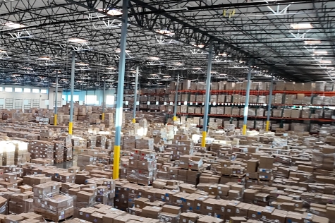 美国海外仓实景：自动化分拣线